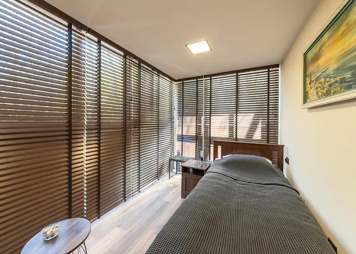 Center Apartment, Walk To & Sea Garden * Βάρνα