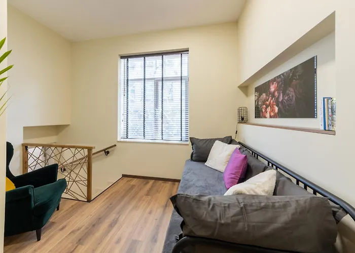 Center Apartment, Walk To & Sea Garden Διαμέρισμα *