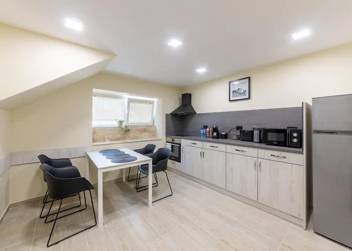 Διαμέρισμα Center Apartment, Walk To & Sea Garden