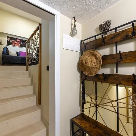 Center Apartment, Walk To & Sea Garden Varna