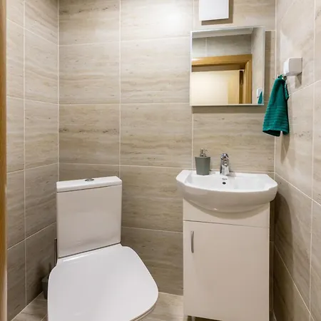 Center Apartment, Walk To & Sea Garden Daire Varna