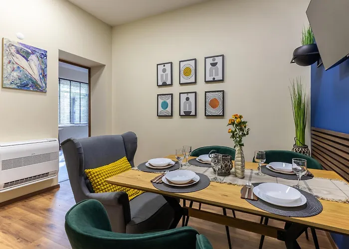 Daire Center Apartment, Walk To & Sea Garden